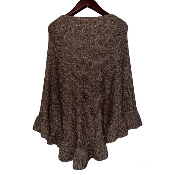 CAbi shawl/cape - one size fits all. - Picture 3 of 5
